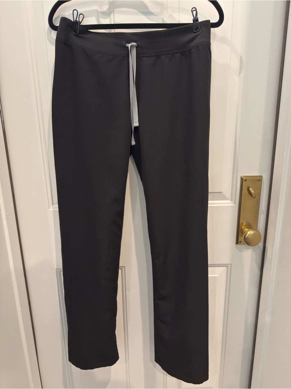 Figs women’s Black Jogger Pants with Gray Drawstring